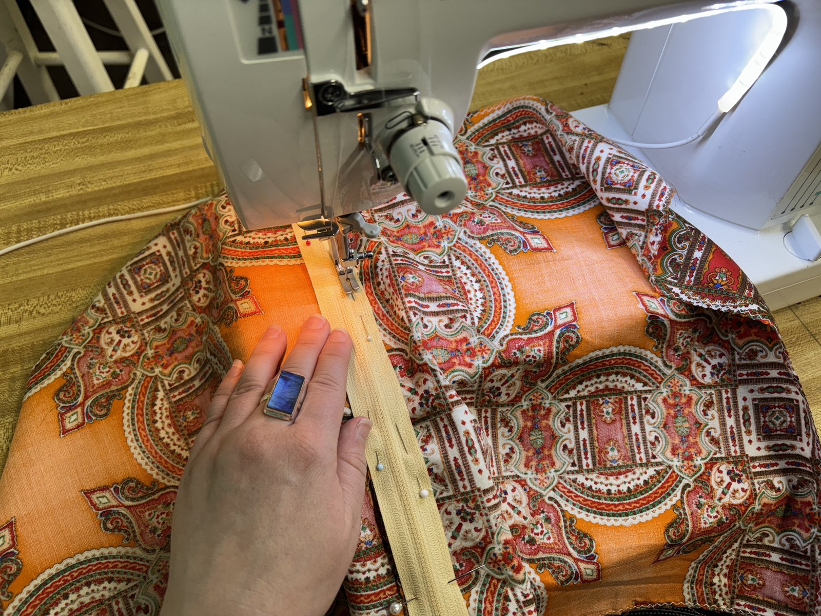 Make a Zippered Pillow/Pillowcase with Sarah