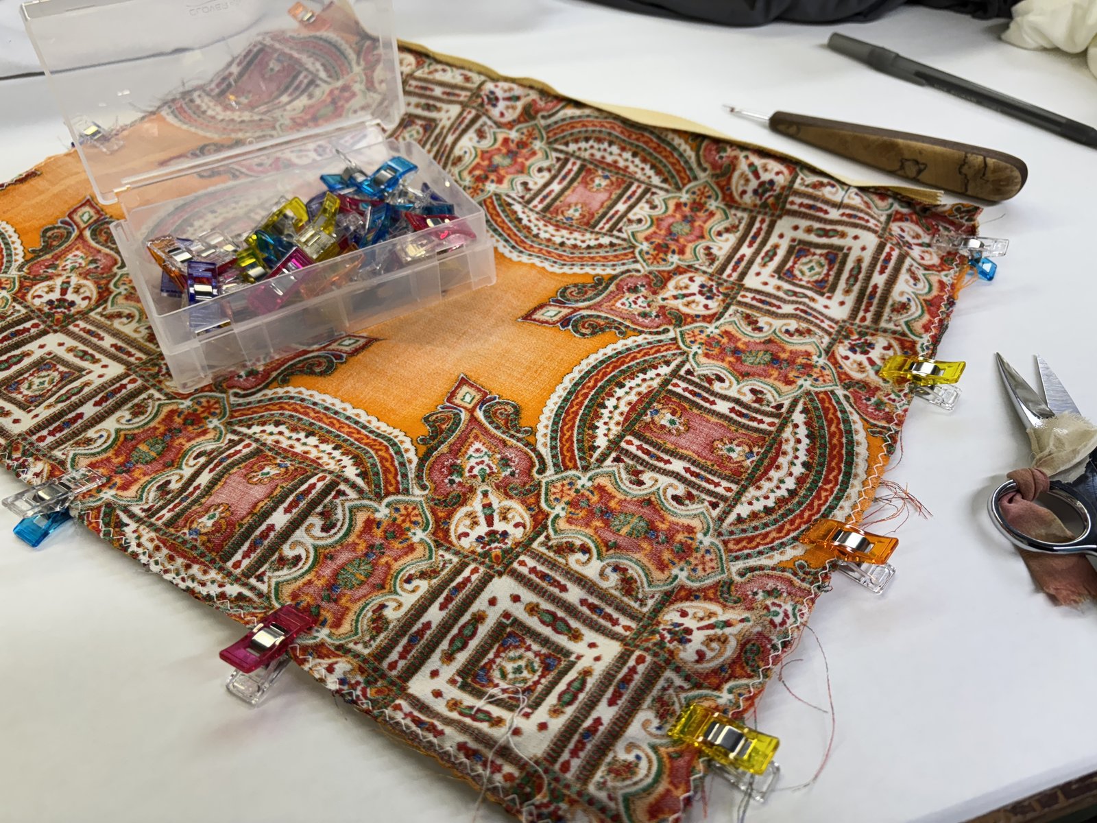 Make a Zippered Pillow/Pillowcase with Sarah